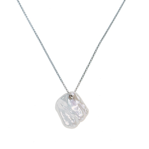 Lily Necklace